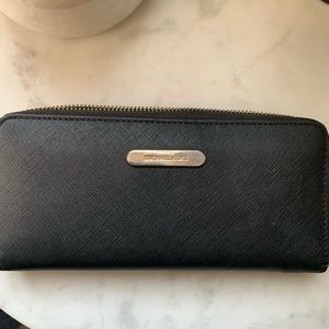 Michael Kors Wallet-